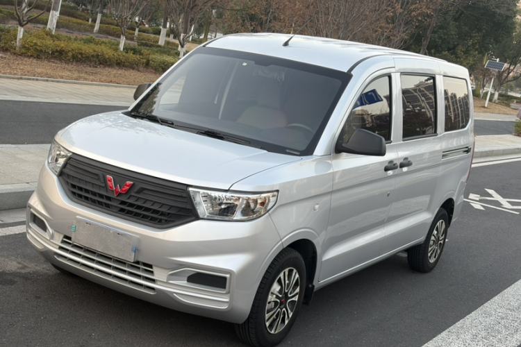 Used Wuling Hongguang V 2022 1.5L Jingqu Edition Electric-Assist LAR
