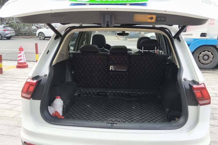 Used Volkswagen Tiguan L 2019 330TSI Automatic Two-Wheel Drive Smart Luxury Version China V Emission Standard