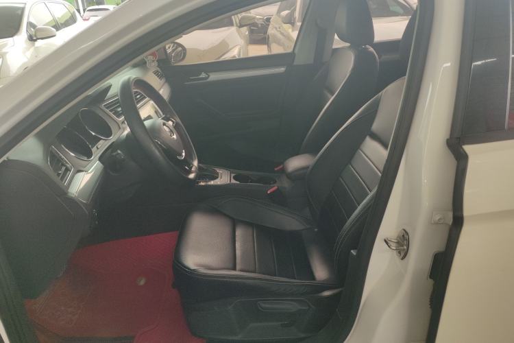 Used Volkswagen Lamando 2017 230TSI DSG Fashion Edition
