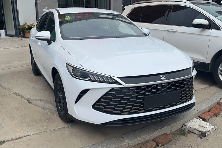 Used BYD Qin PLUS 2025 DM-i Smart Drive 55KM Leading Model
