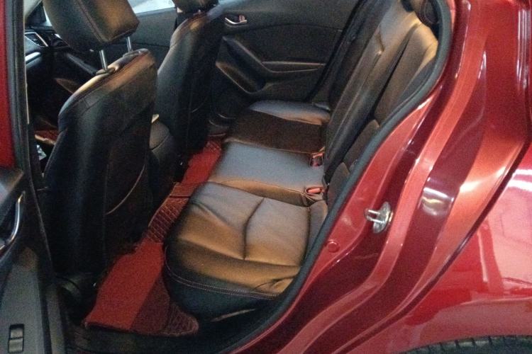 Used Mazda Mazda 3 Axela 2016 Sedan 1.5L Automatic Luxury Model