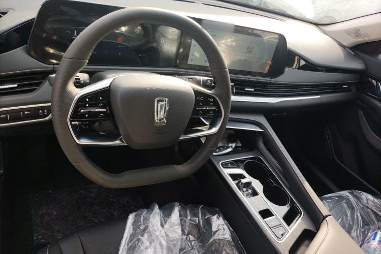 Used Bestune B70 2025 Dragon Edition 1.5T Enjoyment Model
