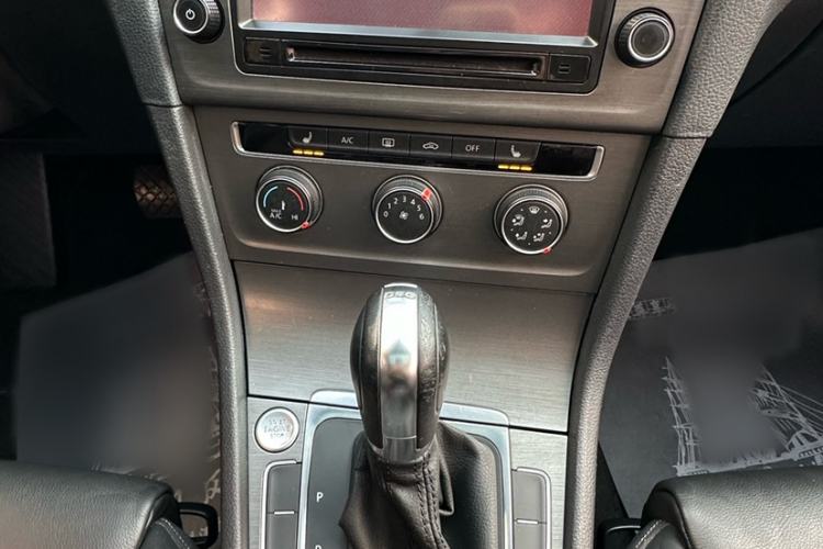 Used Volkswagen Golf 2016 230TSI Automatic Luxury Version
