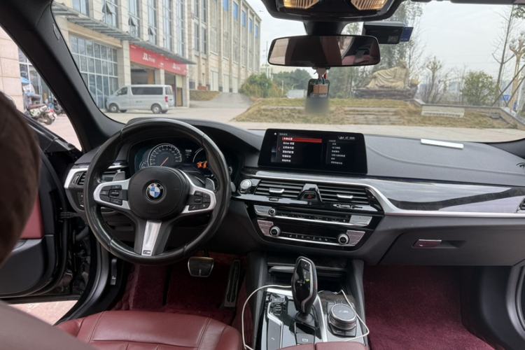 Used BMW 5 Series 2018 Restyled 530Li Leading Edition M Sport Package
