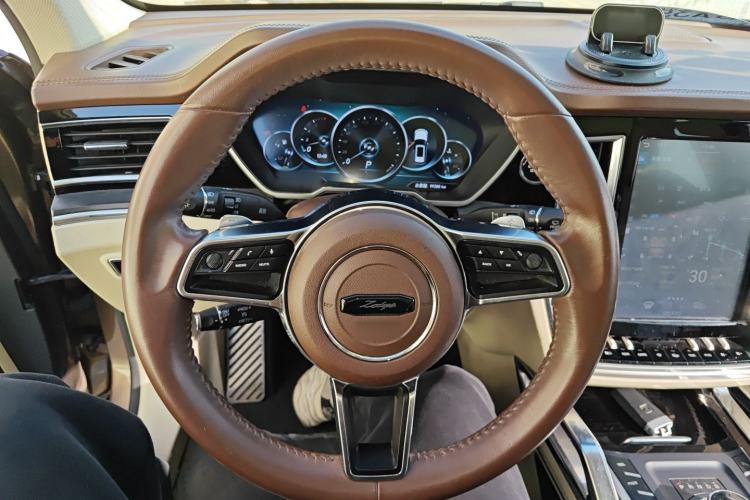 Used Zotye T700 2017 1.8T Dual-Clutch Prestige Model
