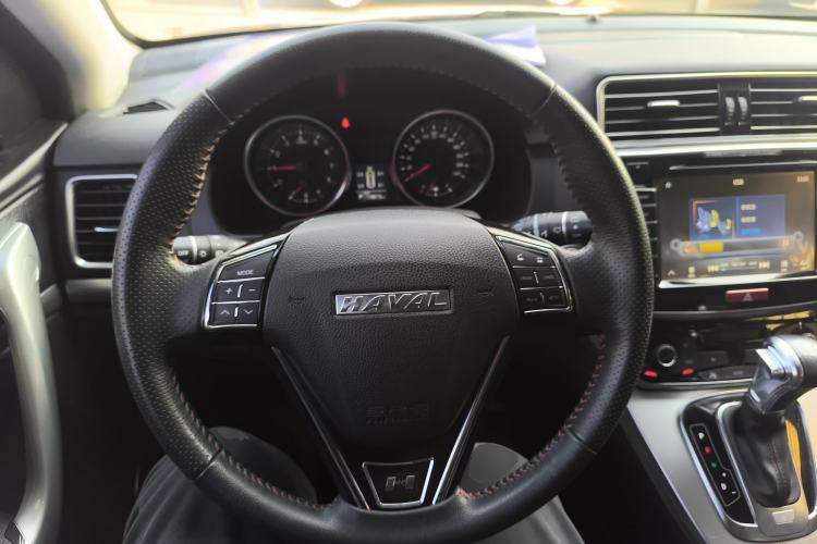 Used Haval H6 2015 Sport Edition 1.5T Automatic Two-Wheel Drive Luxury Model