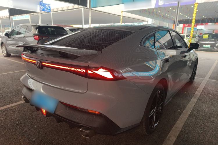 Used Changan UNI-V 2022 1.5T Prestige Version
