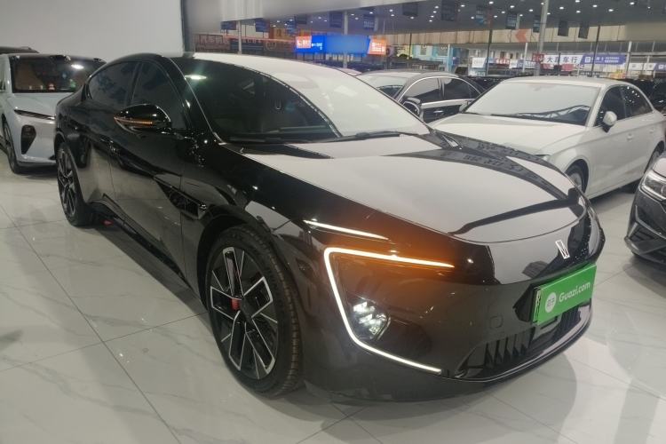 Used  12 2024 700 Three-Laser Rear-Wheel Drive Luxury Edition