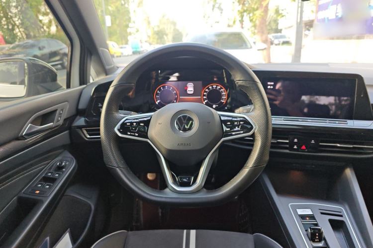 Used Volkswagen Golf 2021 280TSI DSG R-Line
