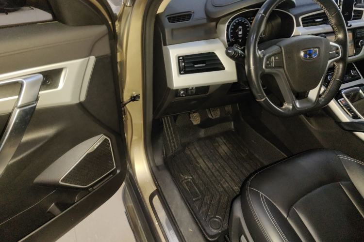 Used Geely Auto Emgrand X7 Sport 2016 2.0L Manual Smart Connect Version
