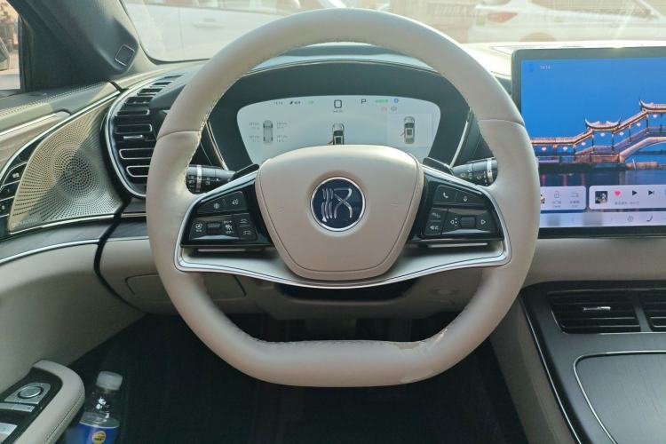 Used BYD Han 2025 EV with 701 km of Laser Radar-Enabled Intelligent Driving