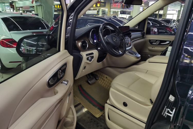 Used Mercedes-Benz V-Class 2020 V 260 L Long-wheelbase Luxury Edition