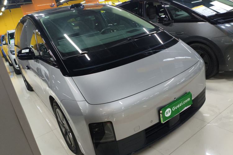 Used Li Auto MEGA 2024 Ultra Model

