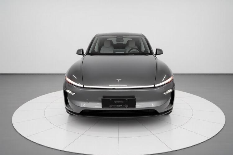 Used Tesla Model Y 2025 Rear-Wheel-Drive Version