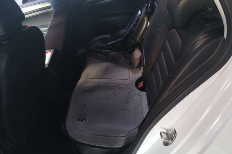 Used Volkswagen Golf 2016 230TSI Automatic Luxury Version
