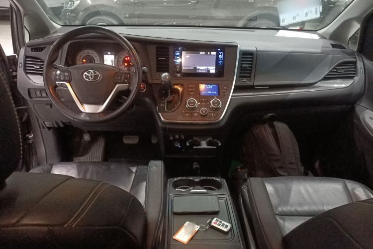 Used Toyota Sienna (Parallel Import) 2015 3.5L Automatic 7-Seater Parallel Import