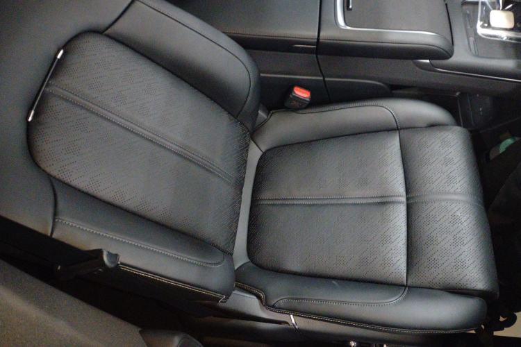 Used Zeekr 7X 2025 100 kWh Long-Range Rear-Wheel Drive with Intelligent Driving Features
