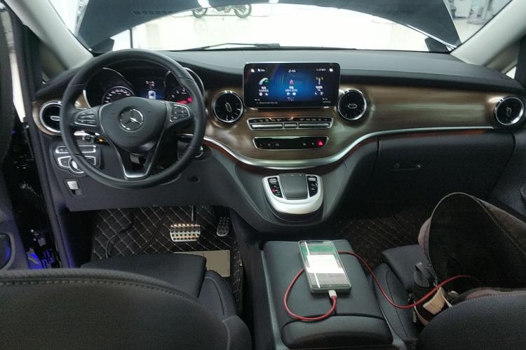 Used Mercedes-Benz V-Class 2022 V 260 L Long-wheelbase Luxury Edition