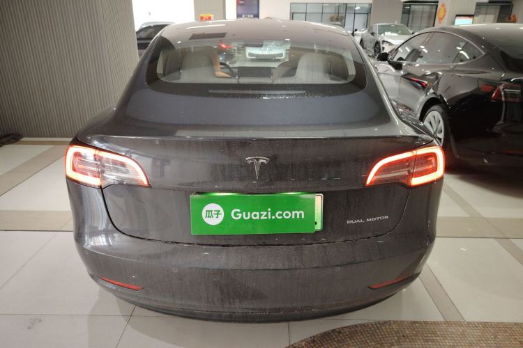 Used Tesla Model 3 2019 Long-Range All-Wheel-Drive Version

