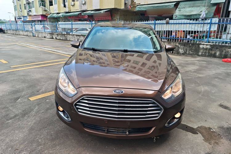 Used Ford Escort 2015 1.5L Manual Fashion Edition
