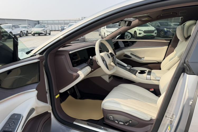 Used Denza Z9GT 2024 1100 Four-Wheel Drive Max Edition
