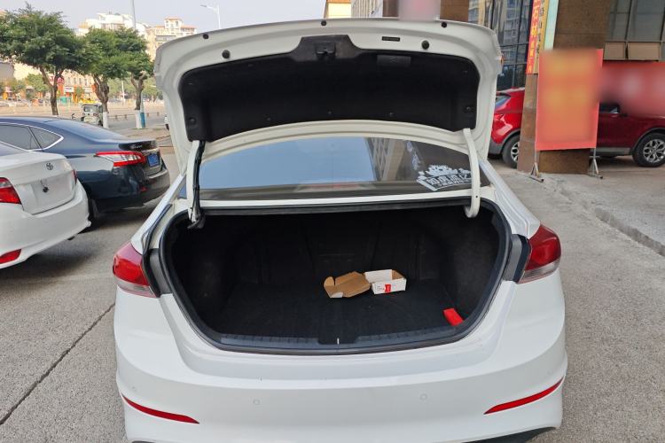 Used Hyundai Elantra 2016 1.6L Automatic ZhiXuan – Elite Version