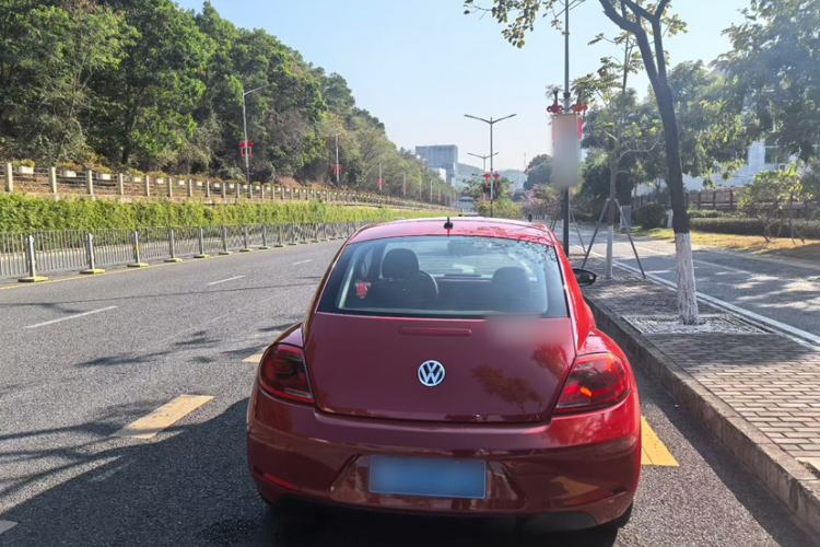 Used Volkswagen Beetle 2015 180TSI model
