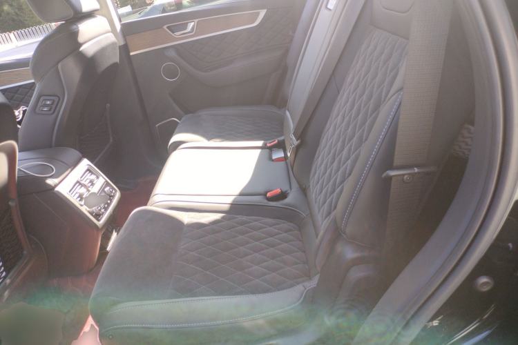 Used Hongqi HS7 2022 2.0T DCT Two-Wheel Drive Smart Connect Flagship Edition 7 Seats