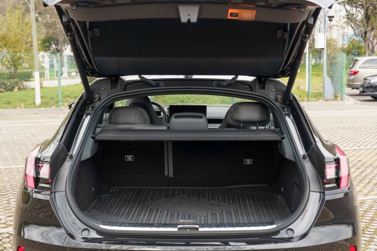 Used Zeekr 001 2023 WE Edition 86 kWh
