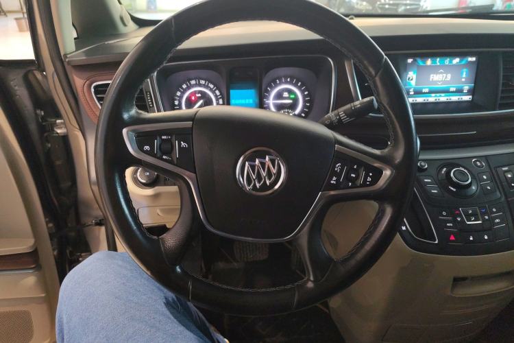 Used Buick GL8 2018 28T Luxury Model China VI Standard
