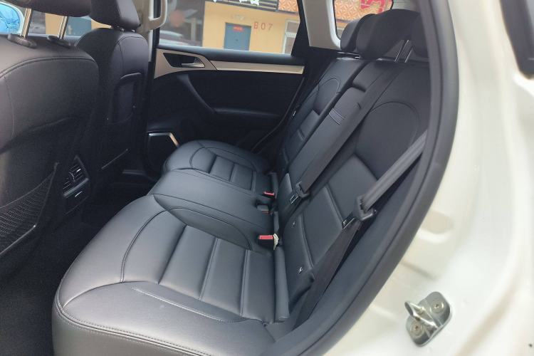 Used Haval H7 2017 Red-Label H7 2.0T Automatic Prestige Model
