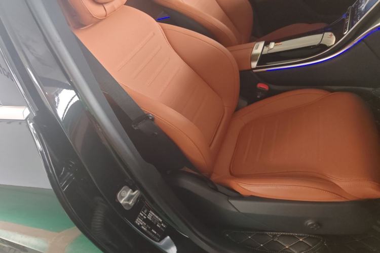 Used Mercedes-Benz GLC 2024 GLC 260 L 4MATIC Luxury Model 5 Seats