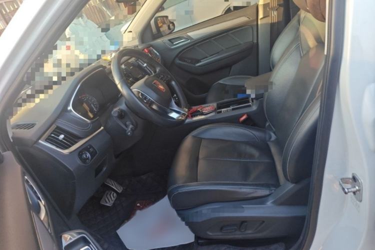 Used Roewe RX5 2016 30T Two-Wheel Drive Automatic Internet Smart Edition
