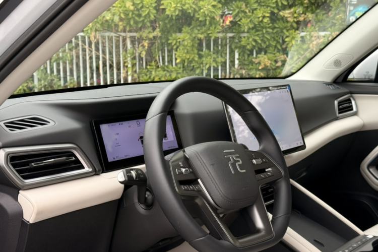 Used BYD Yuan UP 2025 Intelligent Driving Version 401 KM Dynamic Edition
