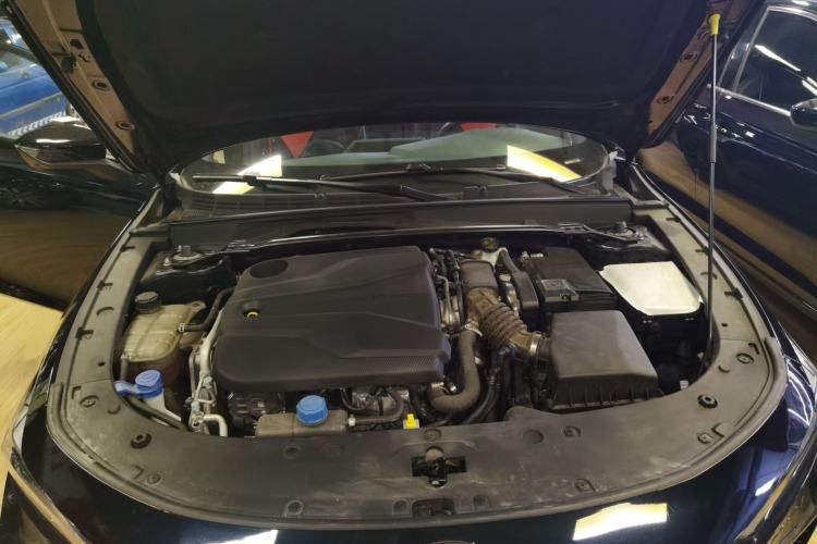 Used Changan UNI-V 2022 1.5T Smart Navigation Version
