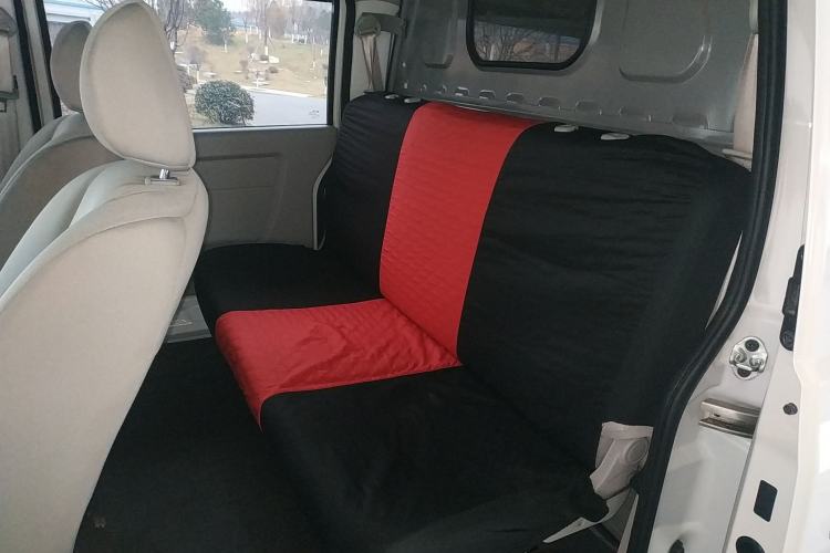 Used Jinbei New Hiace X30L 2022 1.5L Wealth Edition Air-Conditioning-Free Van China VI Standard SWC15M
