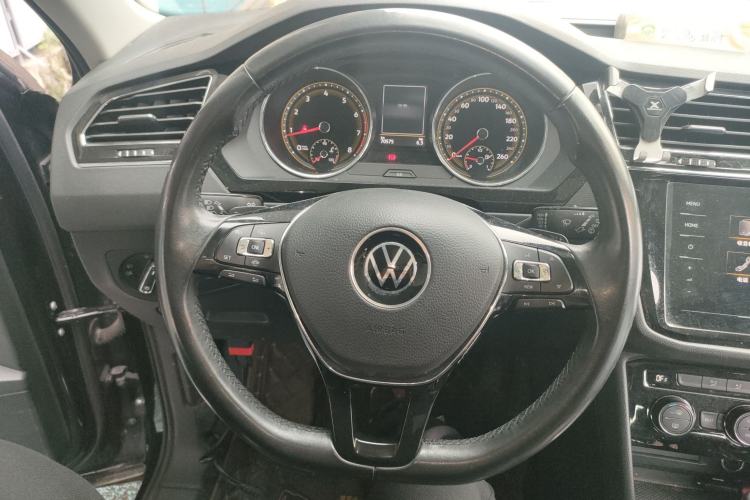 Used Volkswagen Tiguan L 2021 330TSI Automatic Two-Wheel Drive Smart Edition
