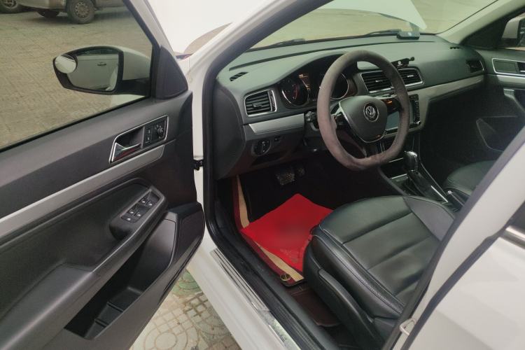 Used Volkswagen Gran Lavida 2015 1.6L Automatic Comfort Edition