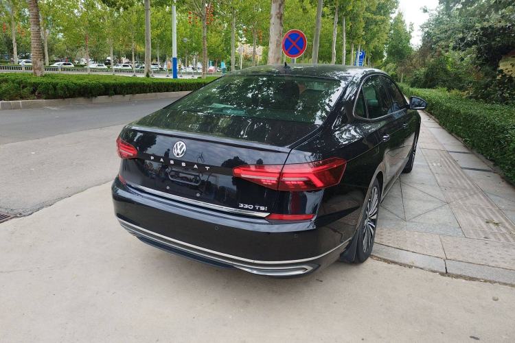 Used Volkswagen Passat 2019 330TSI Luxury Edition China VI Standard
