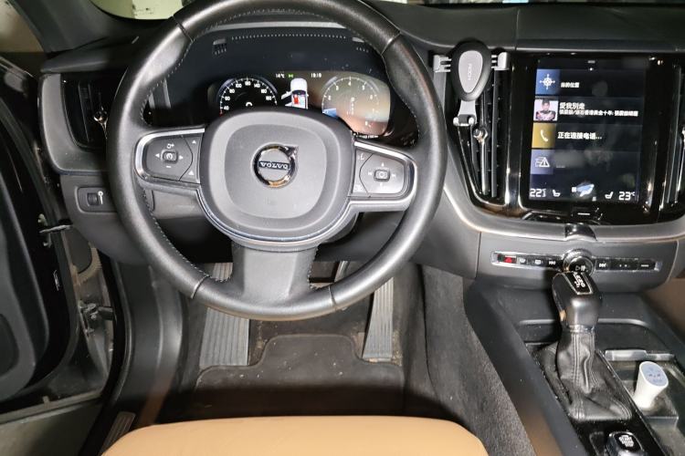 Used Volvo XC60 2019 T5 4x4 Smart Edition China V Standard
