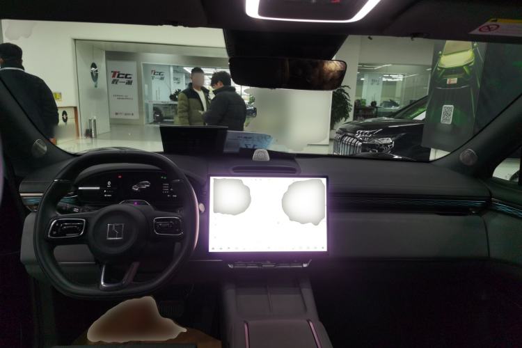 Used Zeekr 7X 2025 100 kWh Long-Range Rear-Wheel Drive with Intelligent Driving Features
