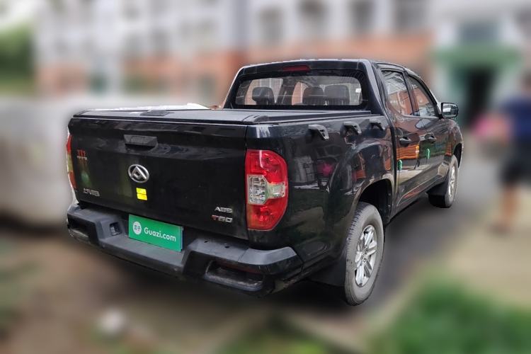 Used SAIC MAXUS T60 2020 2.0T Diesel Manual Two-Wheel Drive High-Ride Pioneer Edition Standard Cab China VI
