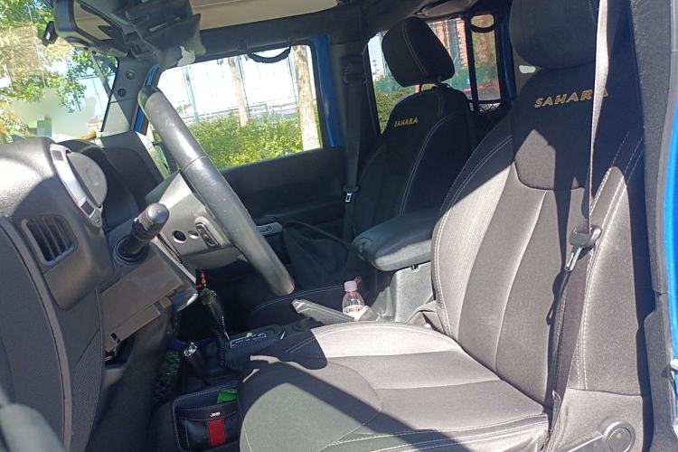 Used  Wrangler 2014 3.0L Sahara Four-Door Edition
