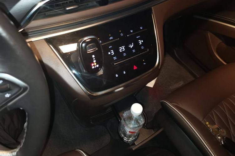 Used Buick GL8 2022 Land Business Class 652T Luxury Model
