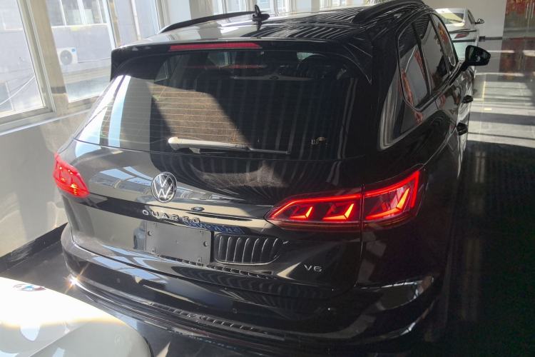 Used Volkswagen Touareg 2022 3.0 TSI Luxury Edition Black Diamond Sport Package
