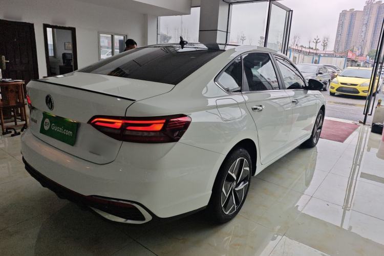 Used Volkswagen Lavida 2023 300TSI DSG Starry Full-Comfort Edition
