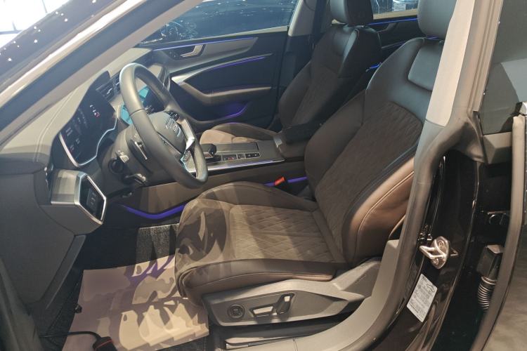 Used Audi A7L 2024 45TFSI quattro S-line Visionary Edition Flow Crystal Package
