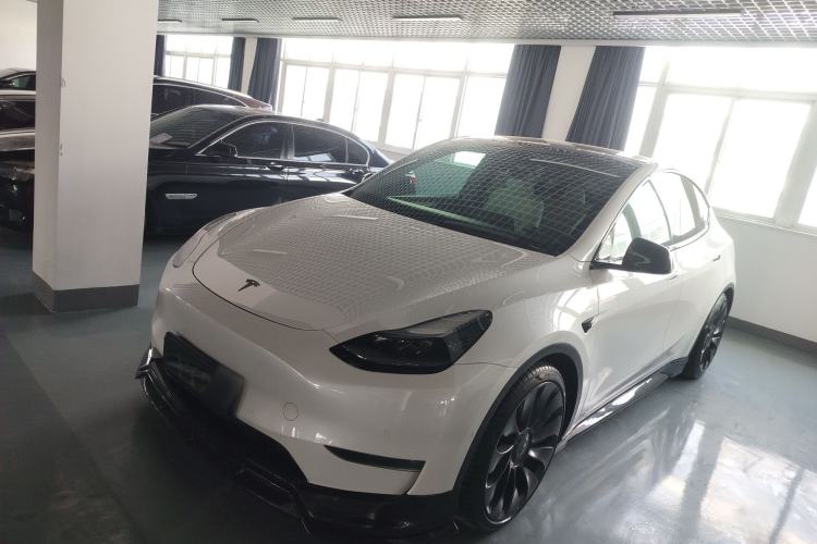 Used Tesla Model Y 2023 High-Performance All-Wheel-Drive Version