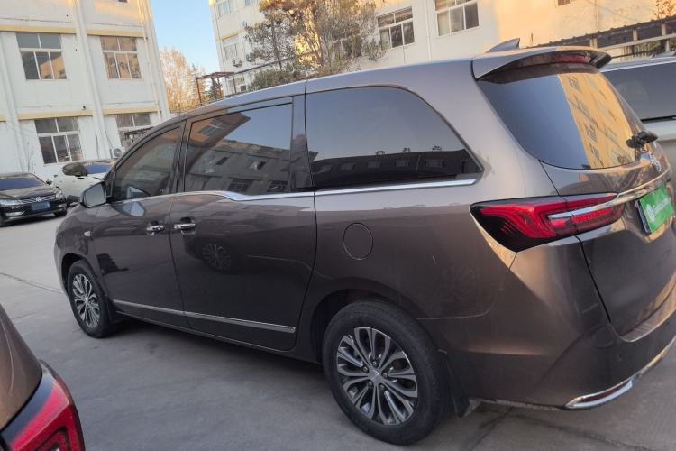 Used Buick GL8 2021 Land Cruiser Executive Class 652T Luxury Model
