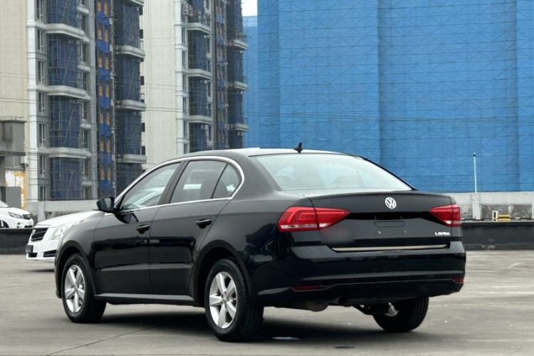 Used Volkswagen Lavida 2015 1.6L Automatic Fashion Edition
